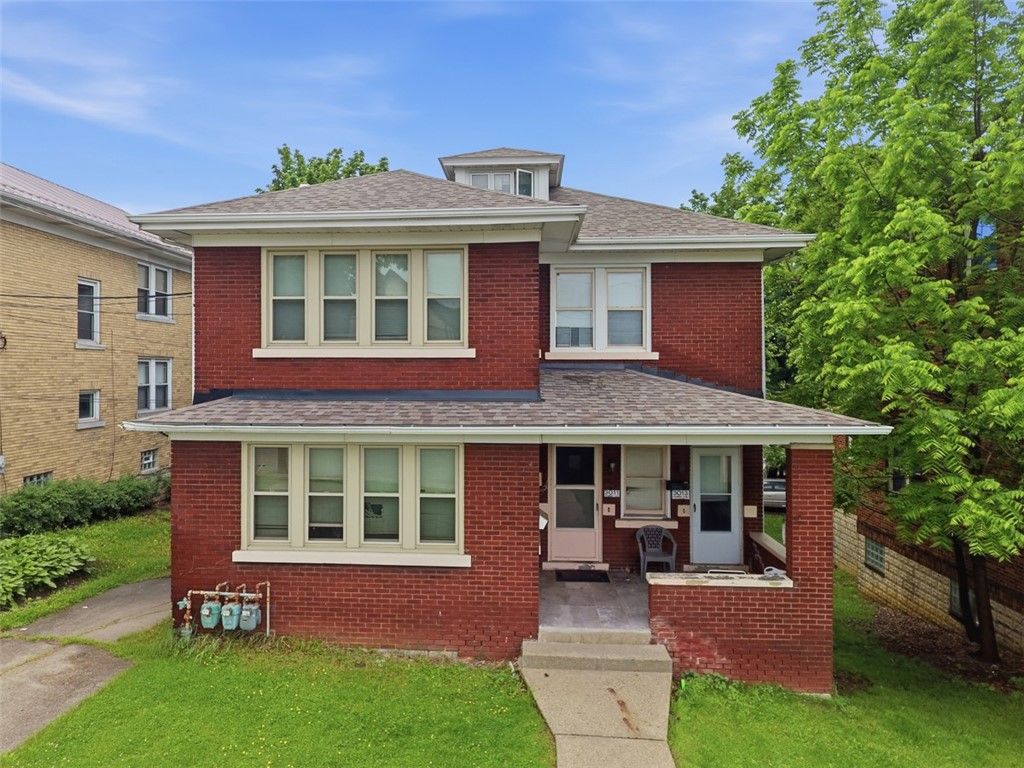 3011-3013 Pioneer Ave, Brookline, PA 15226