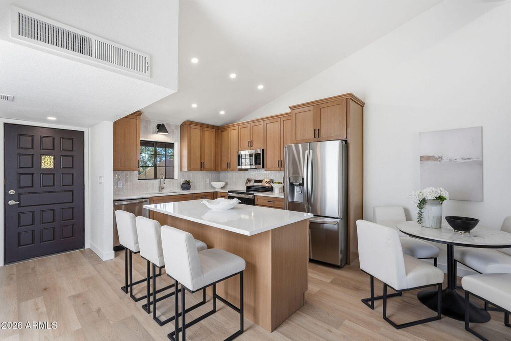 8344 N 21ST Drive I211, Phoenix, AZ 85021