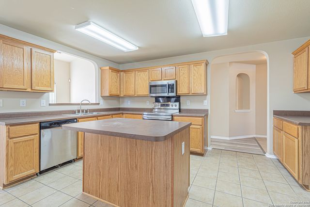 9518 Anderson Way, Converse, TX 78109