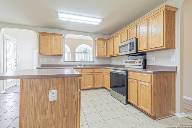 9518 Anderson Way, Converse, TX 78109