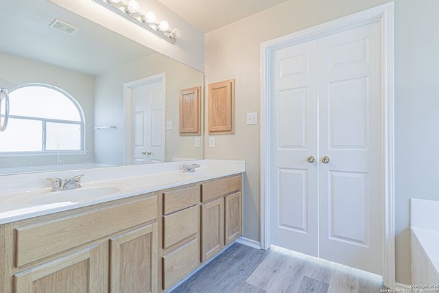 9518 Anderson Way, Converse, TX 78109