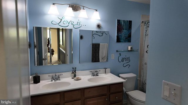 91 EISENTOWN DR, Lovettsville, VA 20180