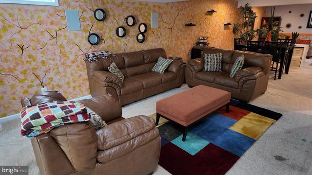 91 EISENTOWN DR, Lovettsville, VA 20180