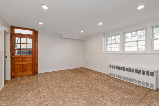 10 Sycamore Road, Glen Cove, NY 11542