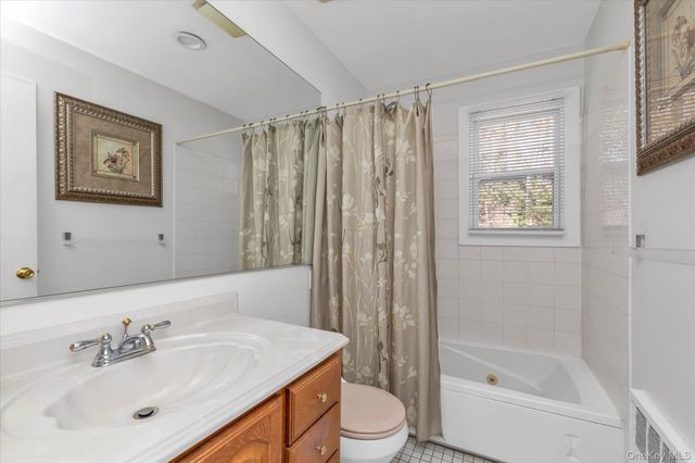 10 Sycamore Road, Glen Cove, NY 11542