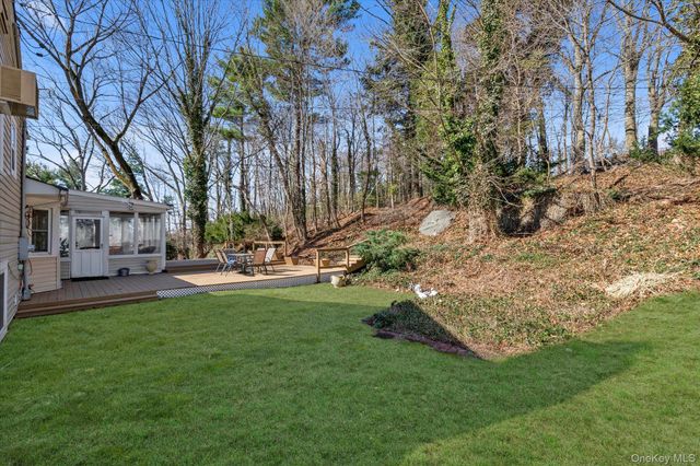 10 Sycamore Road, Glen Cove, NY 11542