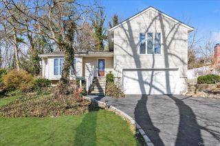 10 Sycamore Road, Glen Cove, NY 11542