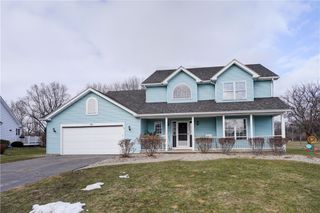 55 Cassandra Circle, Chili, NY 14428