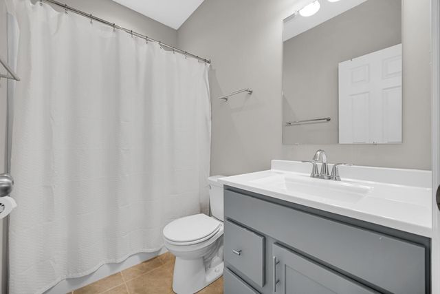 2406 Caspian Lane, Valparaiso, IN 46385