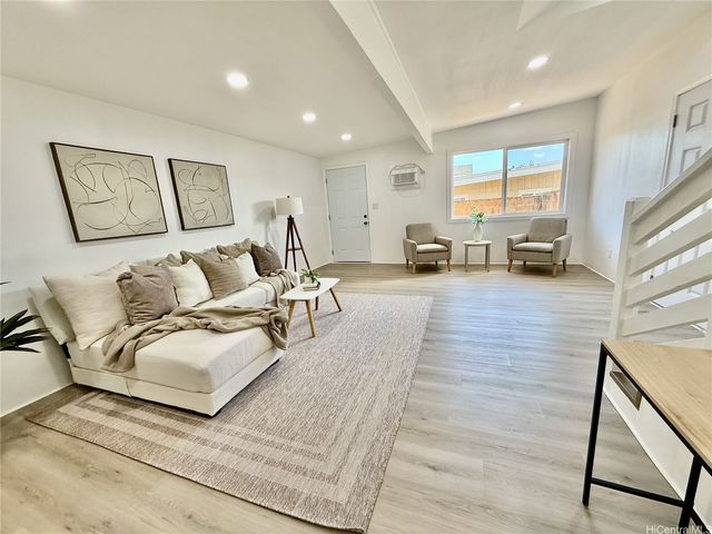 94-341 Honowai Street, Waipahu, HI 96797