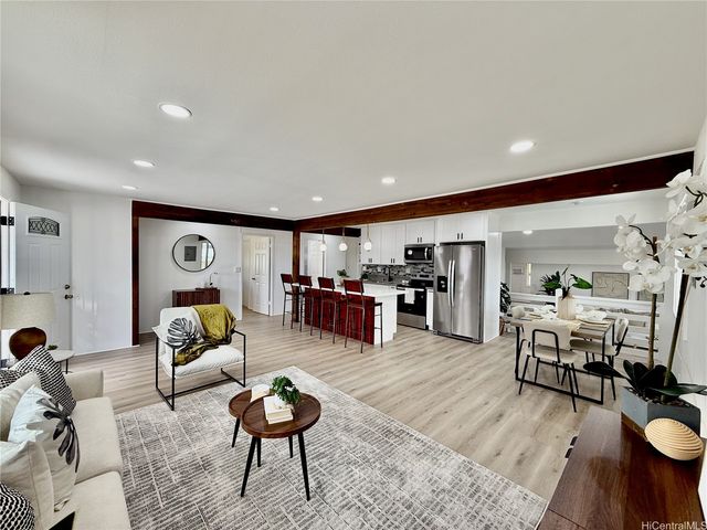 94-341 Honowai Street, Waipahu, HI 96797