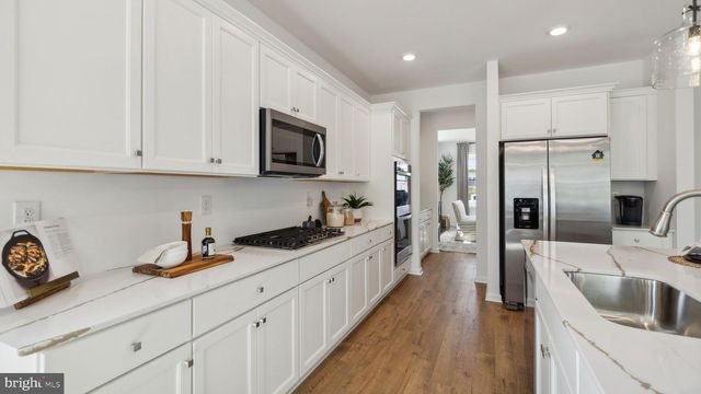 453 CLEMS RUN ROAD, Mullica Hill, NJ 08062