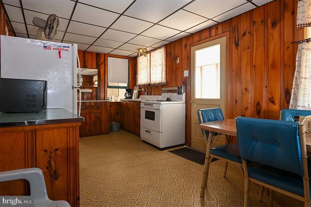 102 GARRISON AVE, Fortescue, NJ 08321