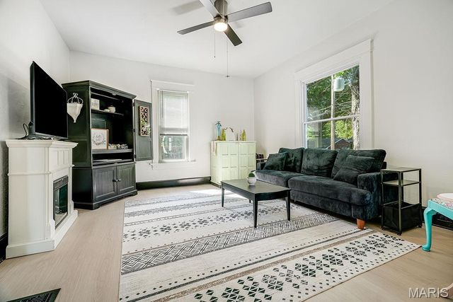 834 Douglas Street, Alton, IL 62002