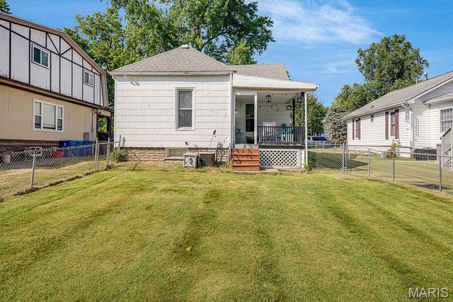 834 Douglas Street, Alton, IL 62002