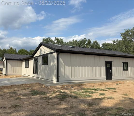 6119 N Ashland Street, Commerce Charter Township, MI 48382