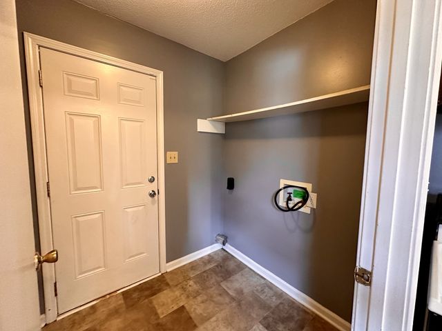 436 Sideline Dr, Oak Grove, KY 42262