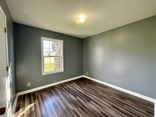 436 Sideline Dr, Oak Grove, KY 42262