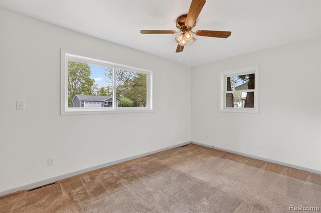 403 Pond Street, Pinckney, MI 48169