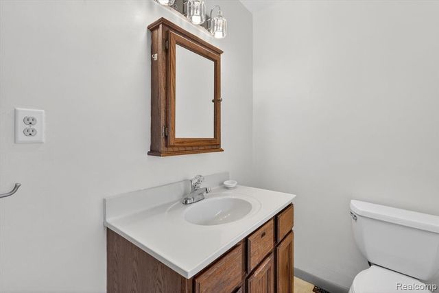 403 Pond Street, Pinckney, MI 48169