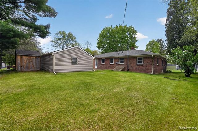 403 Pond Street, Pinckney, MI 48169