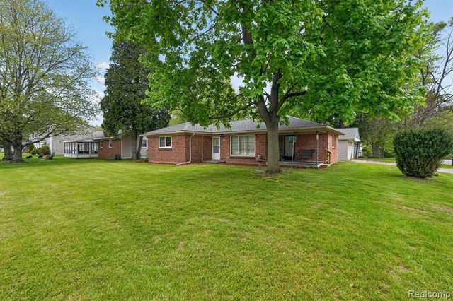 403 Pond Street, Pinckney, MI 48169