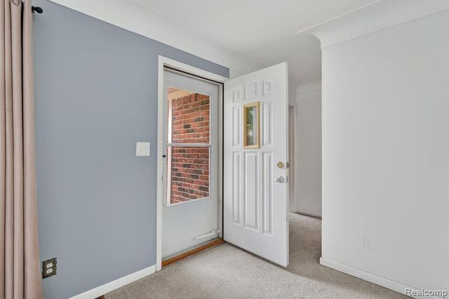 403 Pond Street, Pinckney, MI 48169