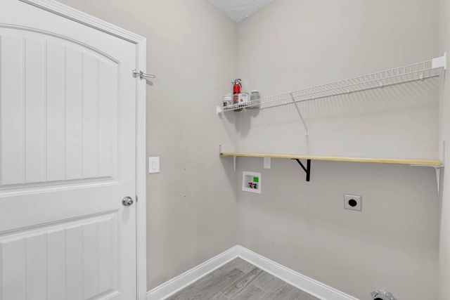 987 Promenade Dr, Adams, TN 37010