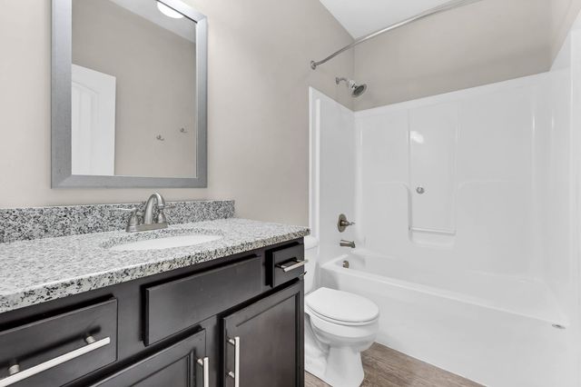 987 Promenade Dr, Adams, TN 37010