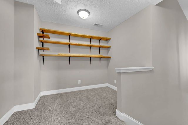 987 Promenade Dr, Adams, TN 37010