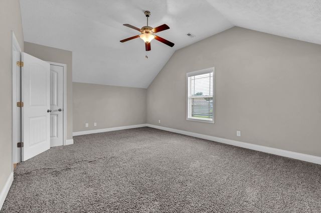 987 Promenade Dr, Adams, TN 37010