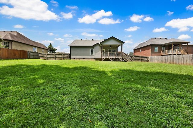987 Promenade Dr, Adams, TN 37010