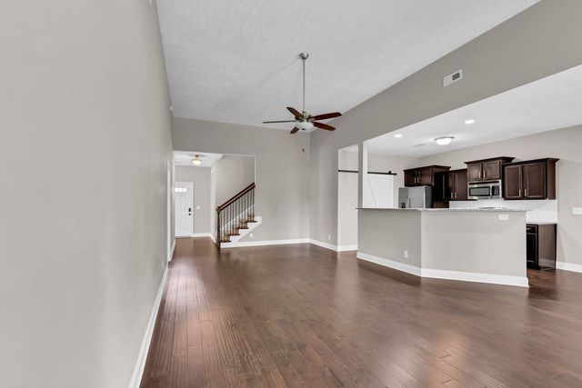 987 Promenade Dr, Adams, TN 37010