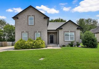 987 Promenade Dr, Adams, TN 37010