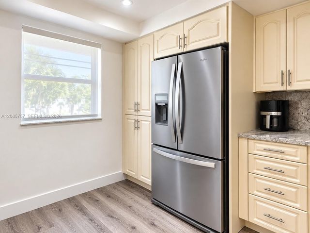 16051 Blatt Boulevard 112, Weston, FL 33326