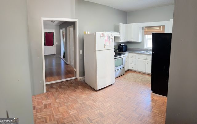 618 S Broad St, Rome, GA 30161