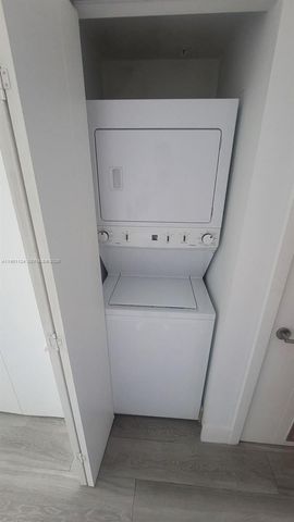 1010 SW 2nd Ave 1901, Miami, FL 33130