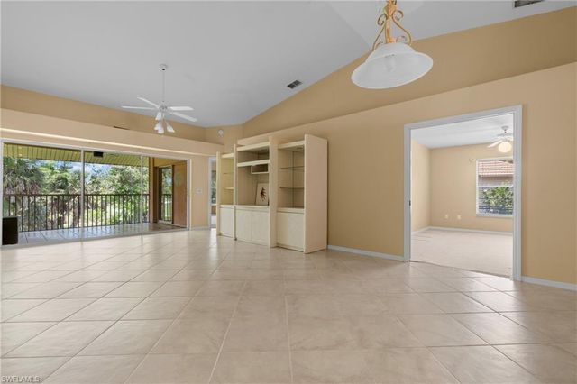 8055 Tiger CV 608, Naples, FL 34113