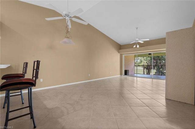 8055 Tiger CV 608, Naples, FL 34113