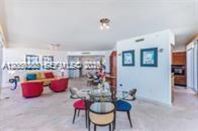 1455 Ocean Dr 1009, Miami Beach, FL 33139