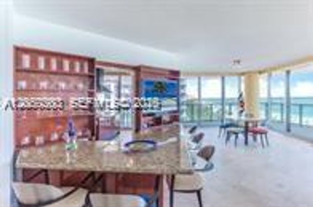 1455 Ocean Dr 1009, Miami Beach, FL 33139