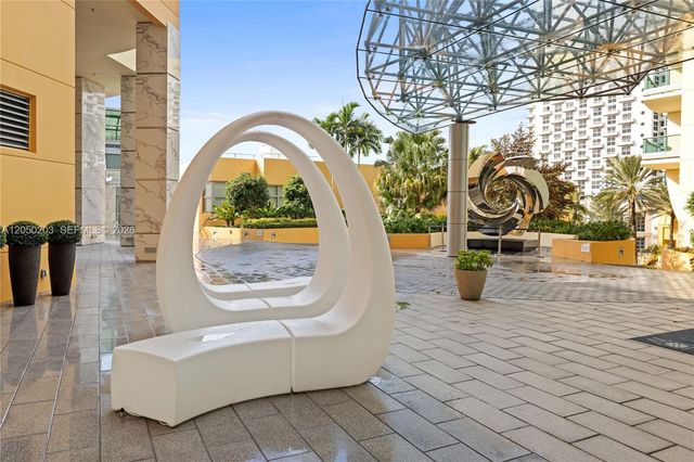 1455 Ocean Dr 1009, Miami Beach, FL 33139