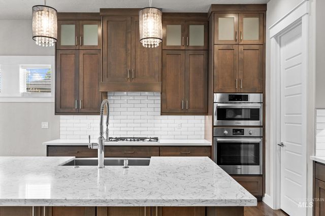 2934 E Murchison St, Meridian, ID 83642