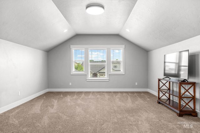 2934 E Murchison St, Meridian, ID 83642