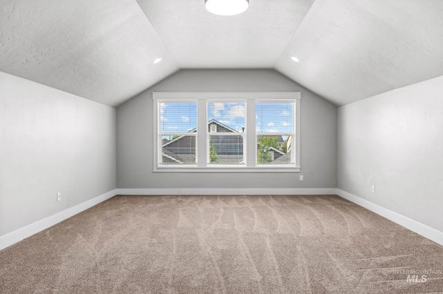 2934 E Murchison St, Meridian, ID 83642