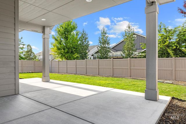 2934 E Murchison St, Meridian, ID 83642