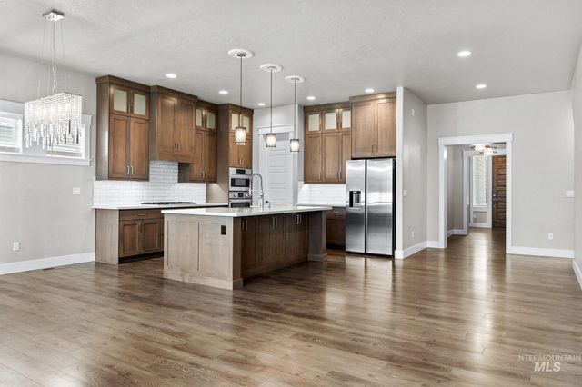 2934 E Murchison St, Meridian, ID 83642