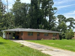 1211 S Lake Arthur Avenue, Jennings, LA 70546