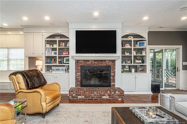 2031 Raeford Road, Fayetteville, NC 28305
