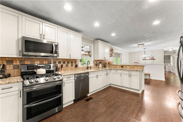 1407 Woodland Circle, Gainesville, GA 30501